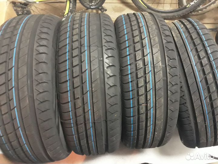 Viatti Strada Asimmetrico V-130 205/50 R17 89V