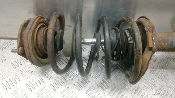 Амортизатор/стойка передняя левая Nissan Almera