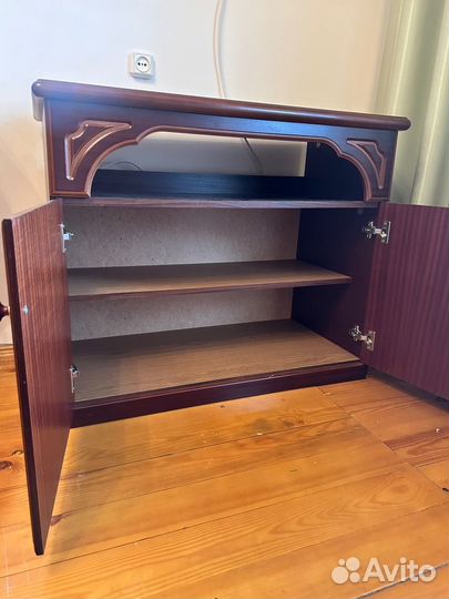 Стол и тумба