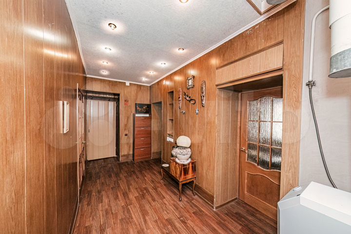 Дом 180,9 м² на участке 5,5 сот.