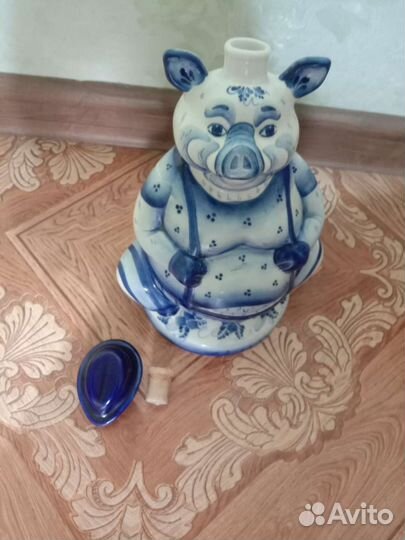 Штоф графин бутылка гжель. Свинья