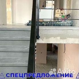 Отделка лестницы из бетона в Ленинградской области