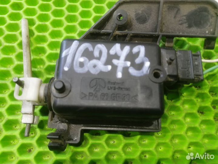 Активатор замка крышки бензобака Renault Megane 1