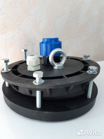 Оголовок (заглушка) для скважины