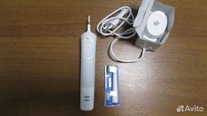Электрическая зубная щётка Oral-B Vitality Pro