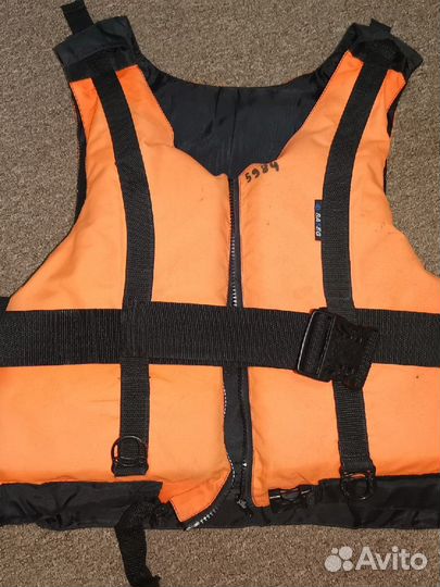 Спасательный жилет бу