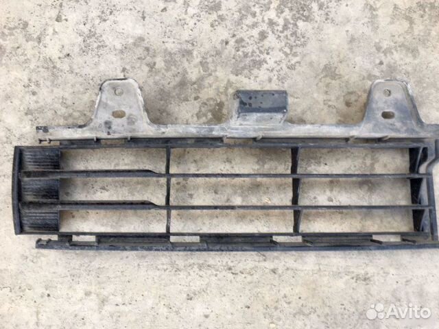 Решетка в бампер правая Toyota Land Cruiser VDJ200