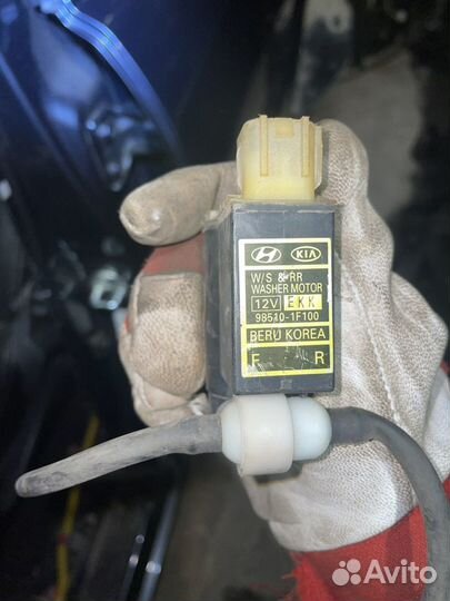 Насос стеклоочистителя kia sportage 2