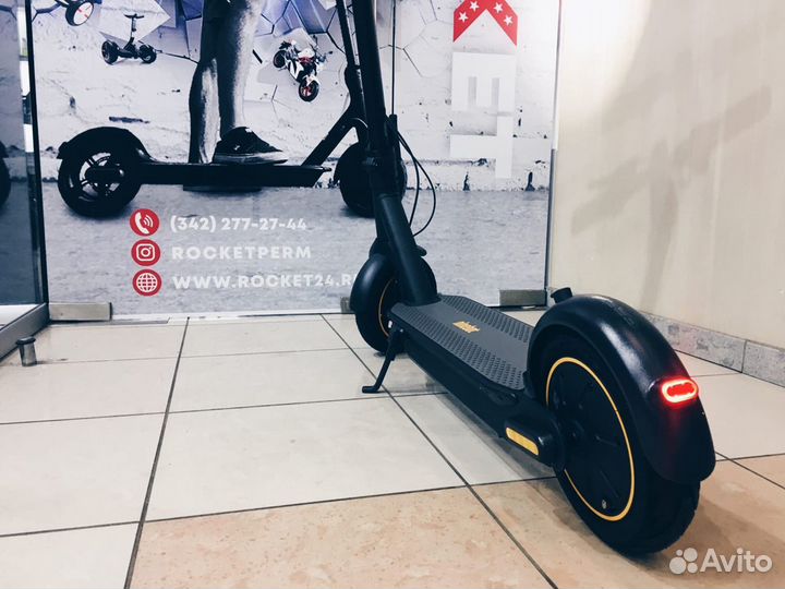 Электросамокат Ninebot KickScooter Max g30