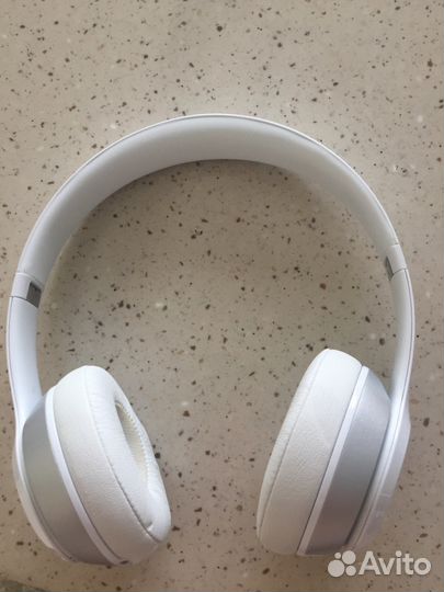 Продам оригинальные наушники Beats Solo2 белого