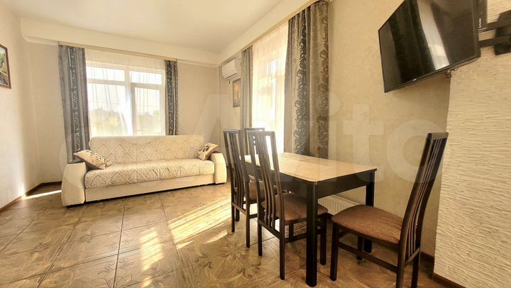 2-к. квартира, 43 м², 2/3 эт.