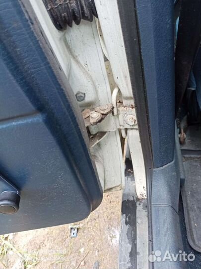 Задняя левая дверь Audi 80B4 90B3