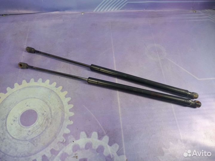 Амортизатор крышки багажника Kia Sportage 2