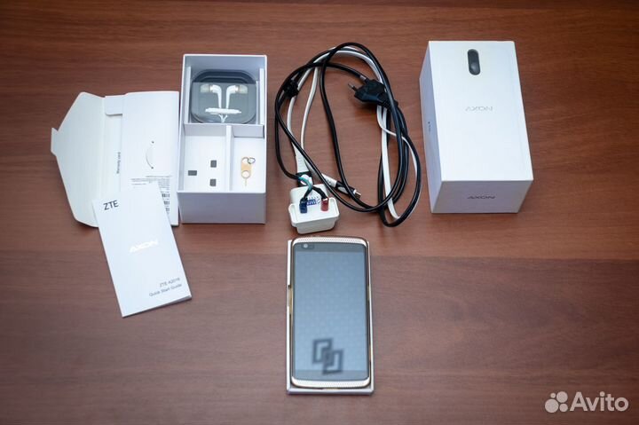 ZTE Axon Elite, 3/32 ГБ