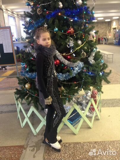 Комбинезон для фигурного катания для девочки