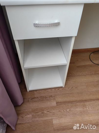 Маникюрный стол складной бу