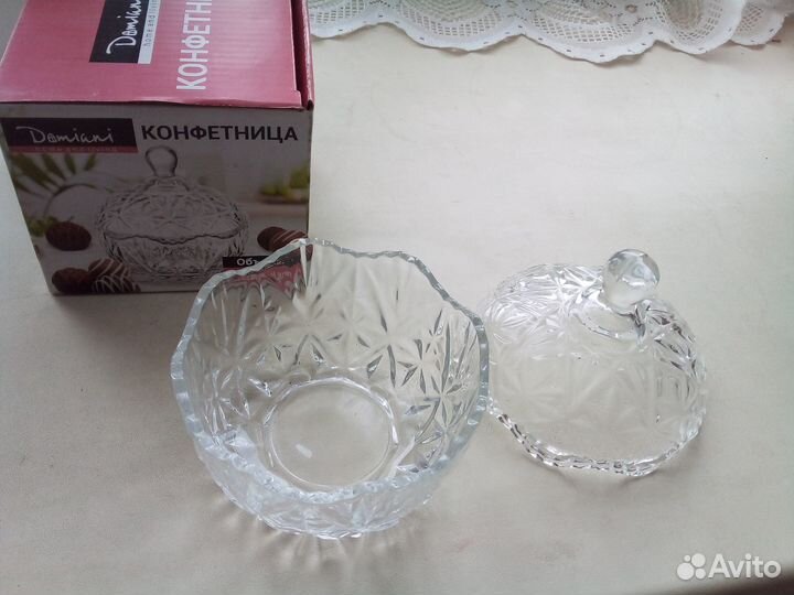 Хрустальная конфетница с крышкой