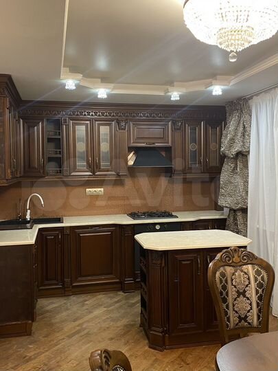 3-к. квартира, 97 м², 2/5 эт.