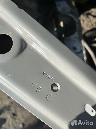 Замковая панель renault sandero 2