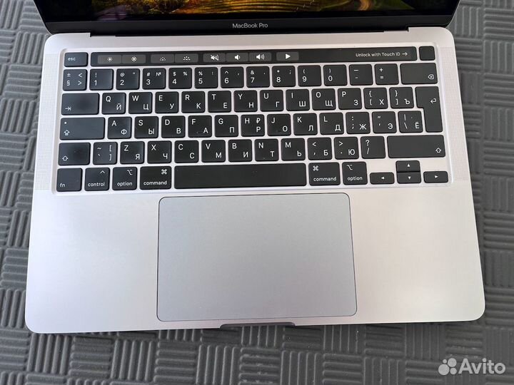 Macbook pro 13 2020 intel (i5 2,0/16Gb/500 SSD)