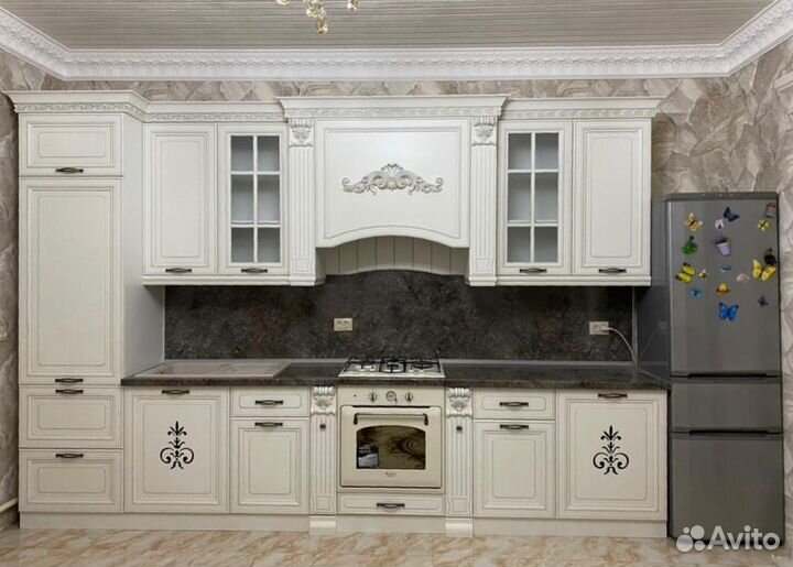 Цена за весь кухонный гарнитур белый серебро