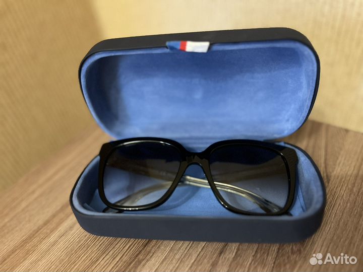 Солнцезащитные очки tommy hilfiger