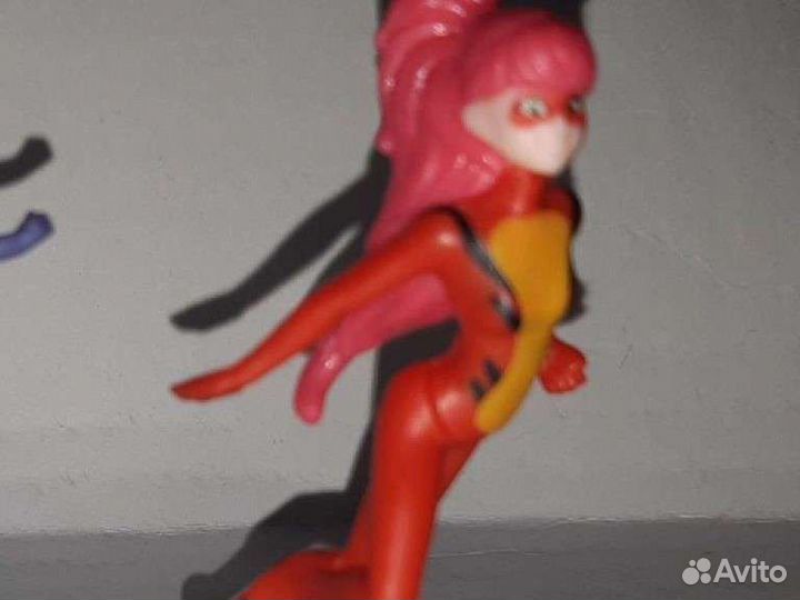 Игрушка киндер леди баг