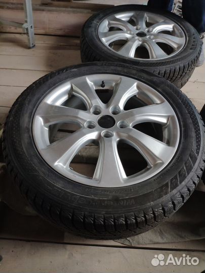 Hankook Winter I'Cept IZ2 215/55 R17 98T