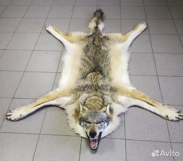 Ковёр шкуры волка