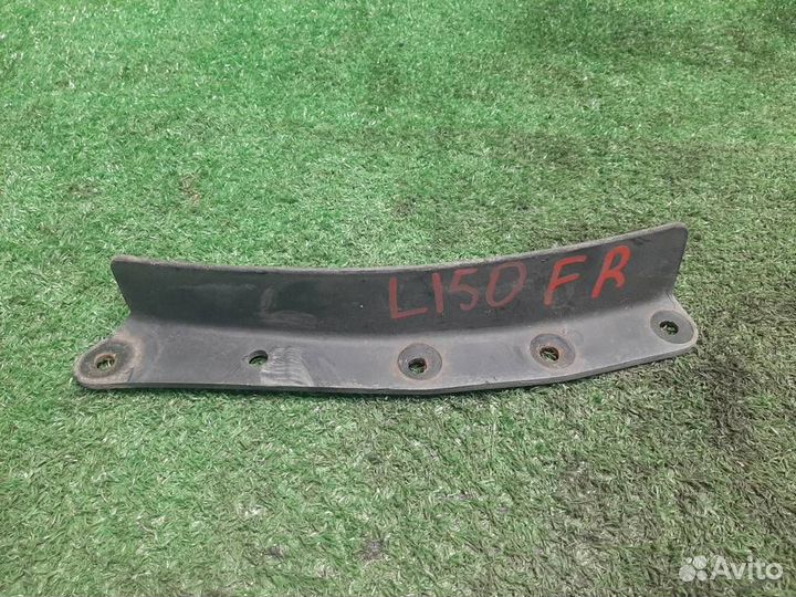 Брызговик передний правый Lexus GS300 (S160) 2001