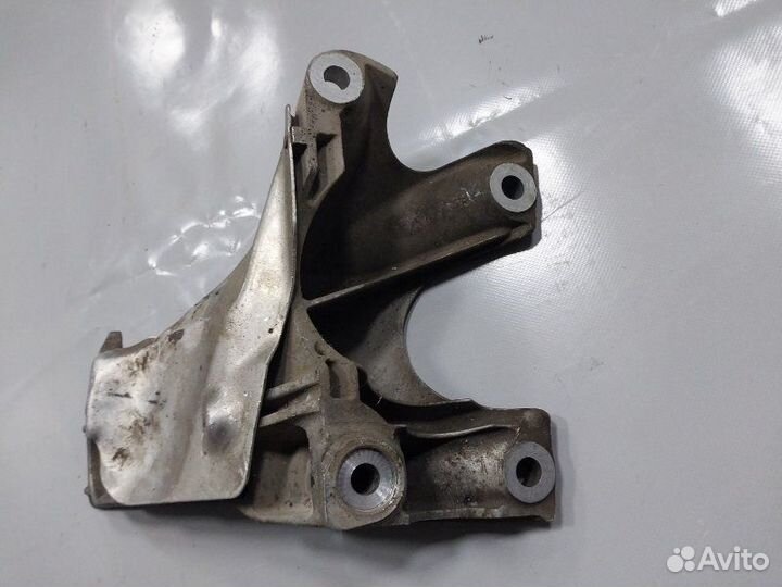 Кронштейн опоры двигателя Bmw E60 N52B30 2007