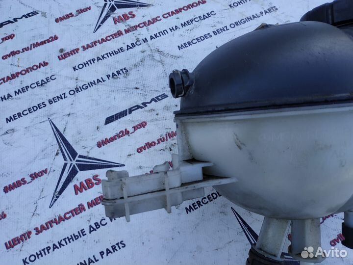 Бачок расширительный w204 Mercedes