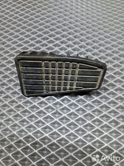 Упор ноги Субару Форестер