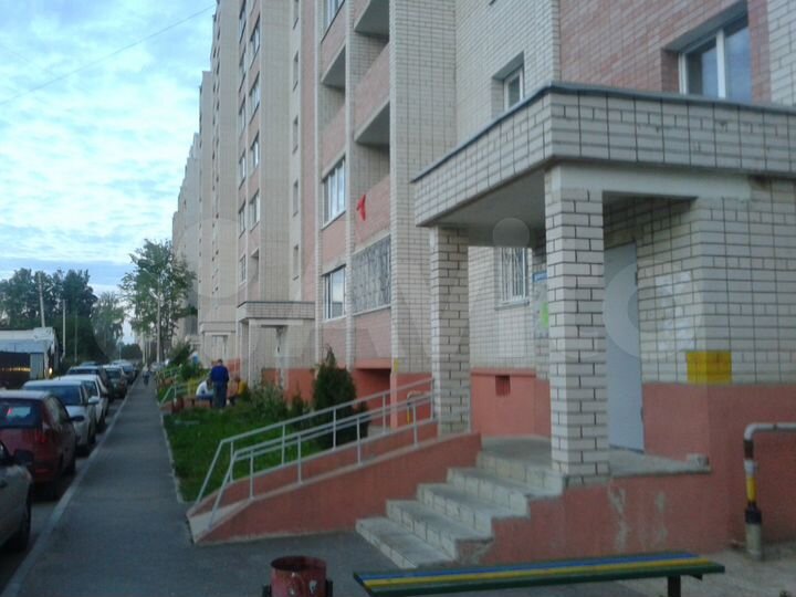 Комната 23 м² в 2-к., 1/10 эт.