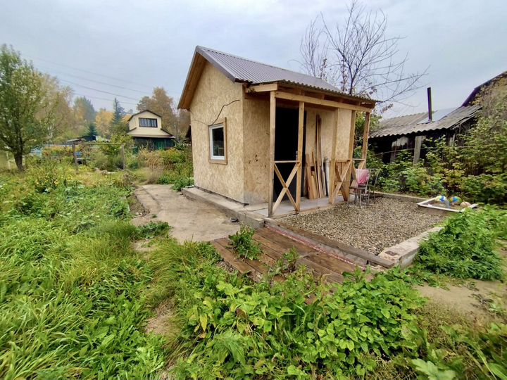 Дача 20 м² на участке 4 сот.