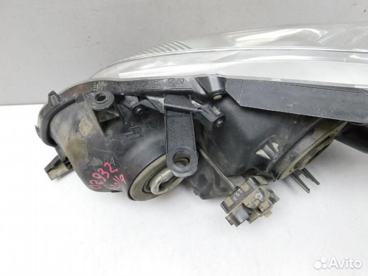 Фара правая Toyota Corolla