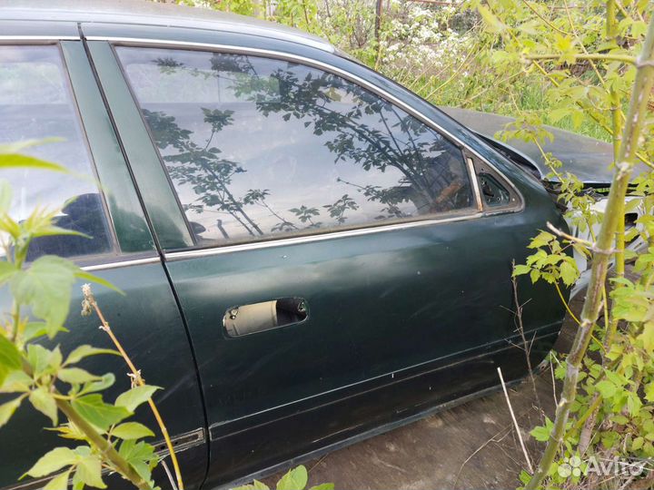 Дверь Toyota cresta 90