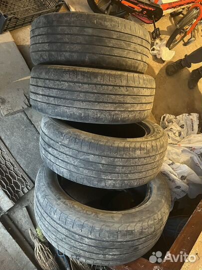 Yokohama Advan Sport V105 235/55 R17 95