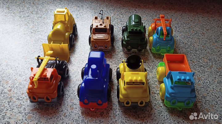 Машинки набором,синий трактор