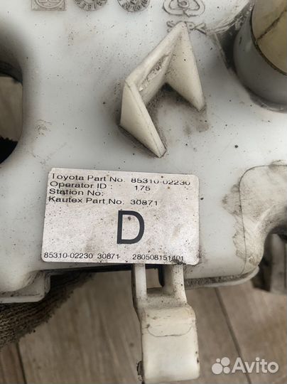 Бачок омывателя Toyota Corolla E150