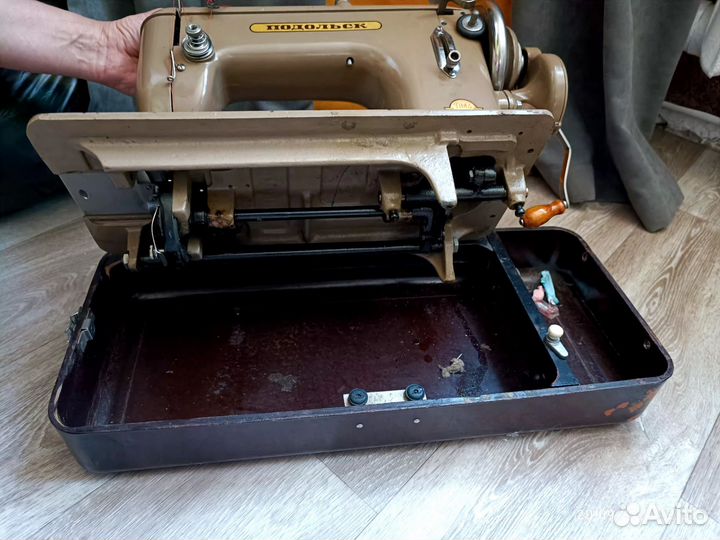 Швейная машинка подольская ручная на запчасти