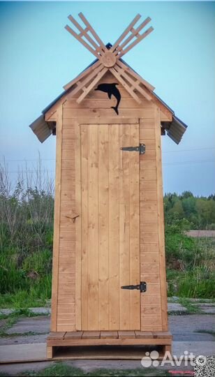 Уличный туалет деревянный