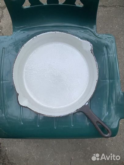 Сковорода чугунная эмалированная СССР