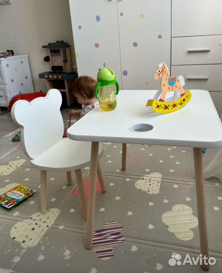 Детский стол и стул новые