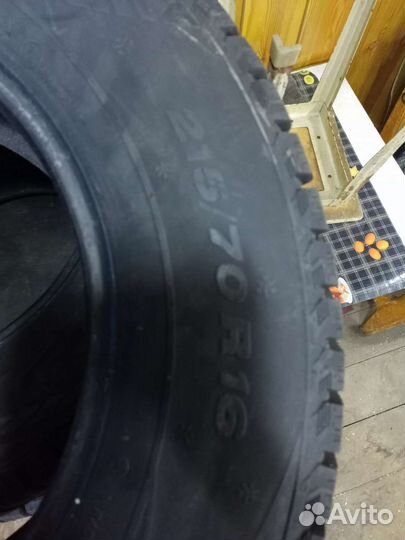 Viatti Bosco S/T V-526 215/70 R16