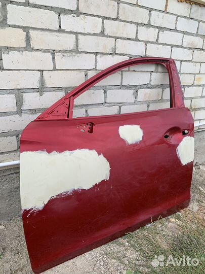 Передняя левая дверь на mazda 6 gg