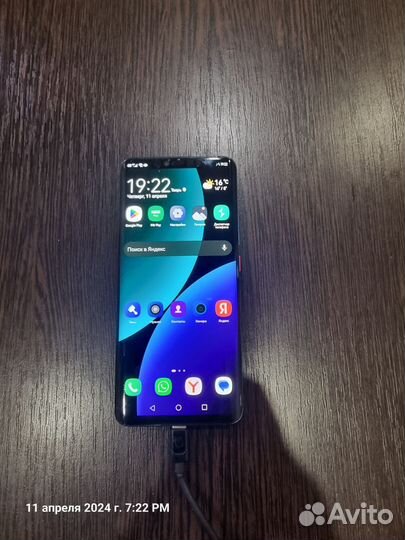 HUAWEI Mate 20 Pro, 6/128 ГБ