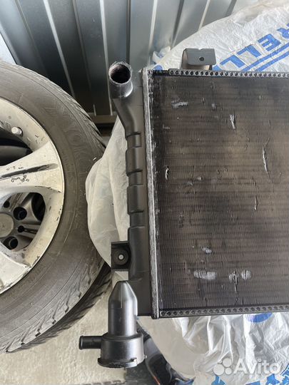 Продам радиатор на ниву