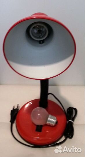 Лампа настольная