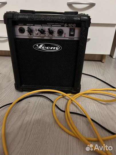 Гитарный комбоусилитель